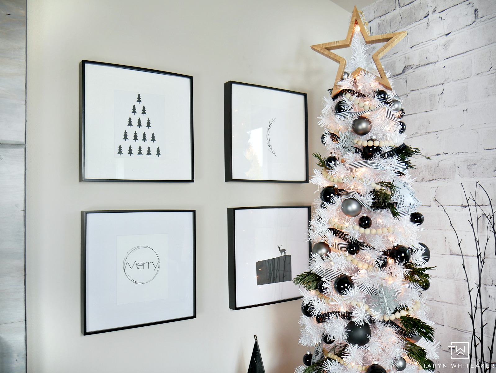 Modern-Black-and-White-Christmas-Tree9
