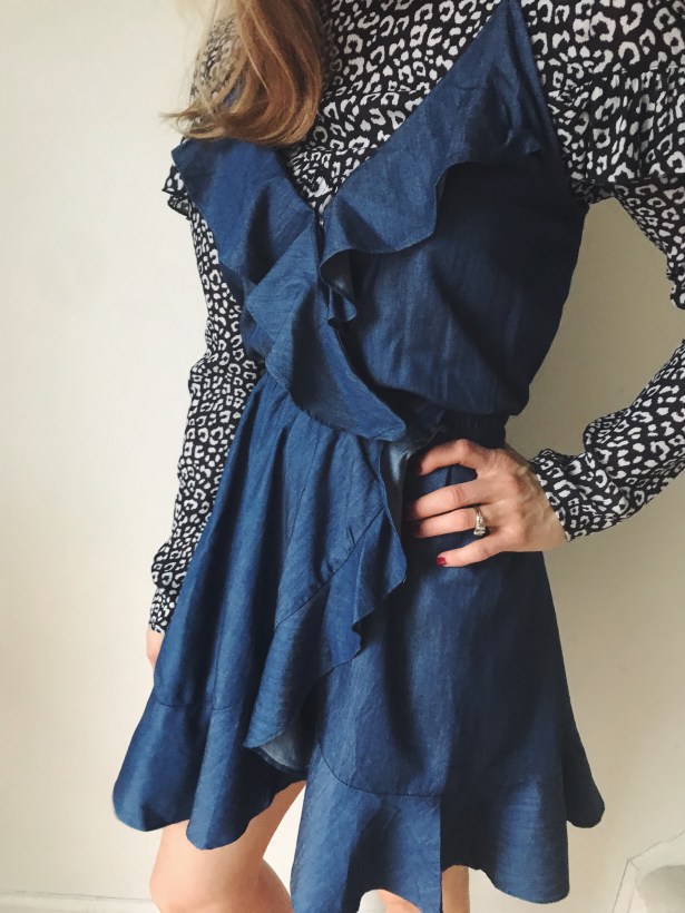 Zuna Apparel Chambray Dress #zunaapparel #ruffles #wrapdress #spring2018