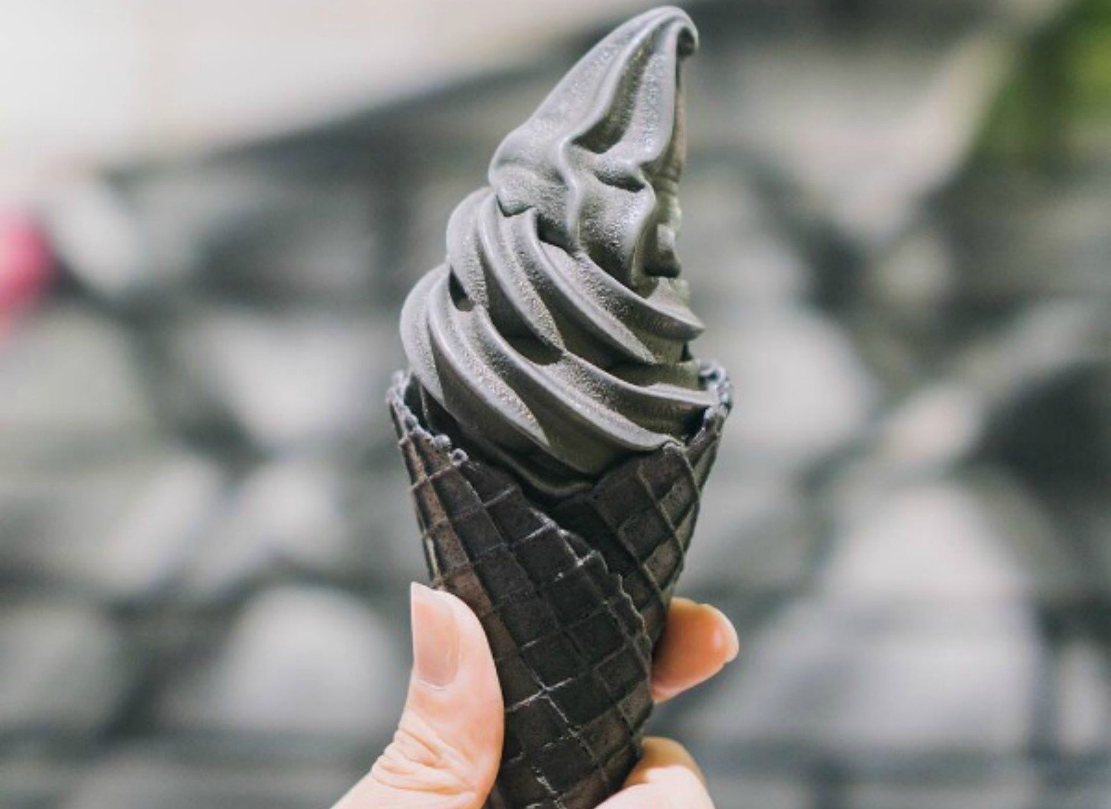Charcoal Ice Cream #charcoal #activatedcharcoal #icecream #minimal #foodinspiration